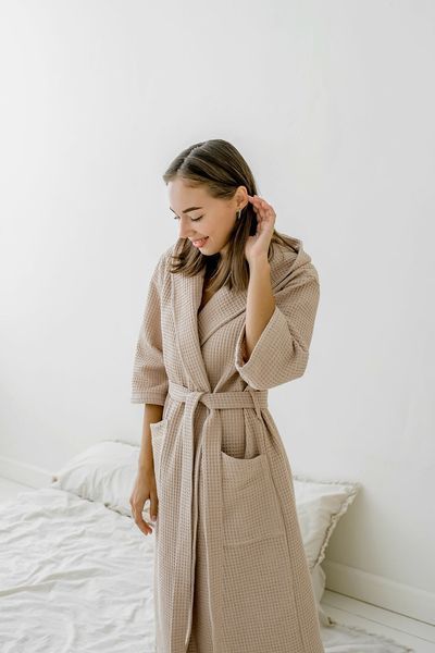 Халат жіночий вафельний з капюшоном COSY﻿ бежевий C-202 фото